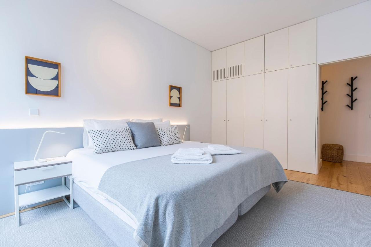 Modern Rustic Flat In Santos By Lovelystay Lisbon Exterior photo